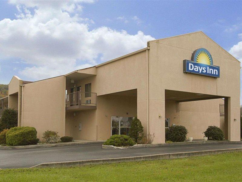 Days Inn By Wyndham Morehead Εξωτερικό φωτογραφία