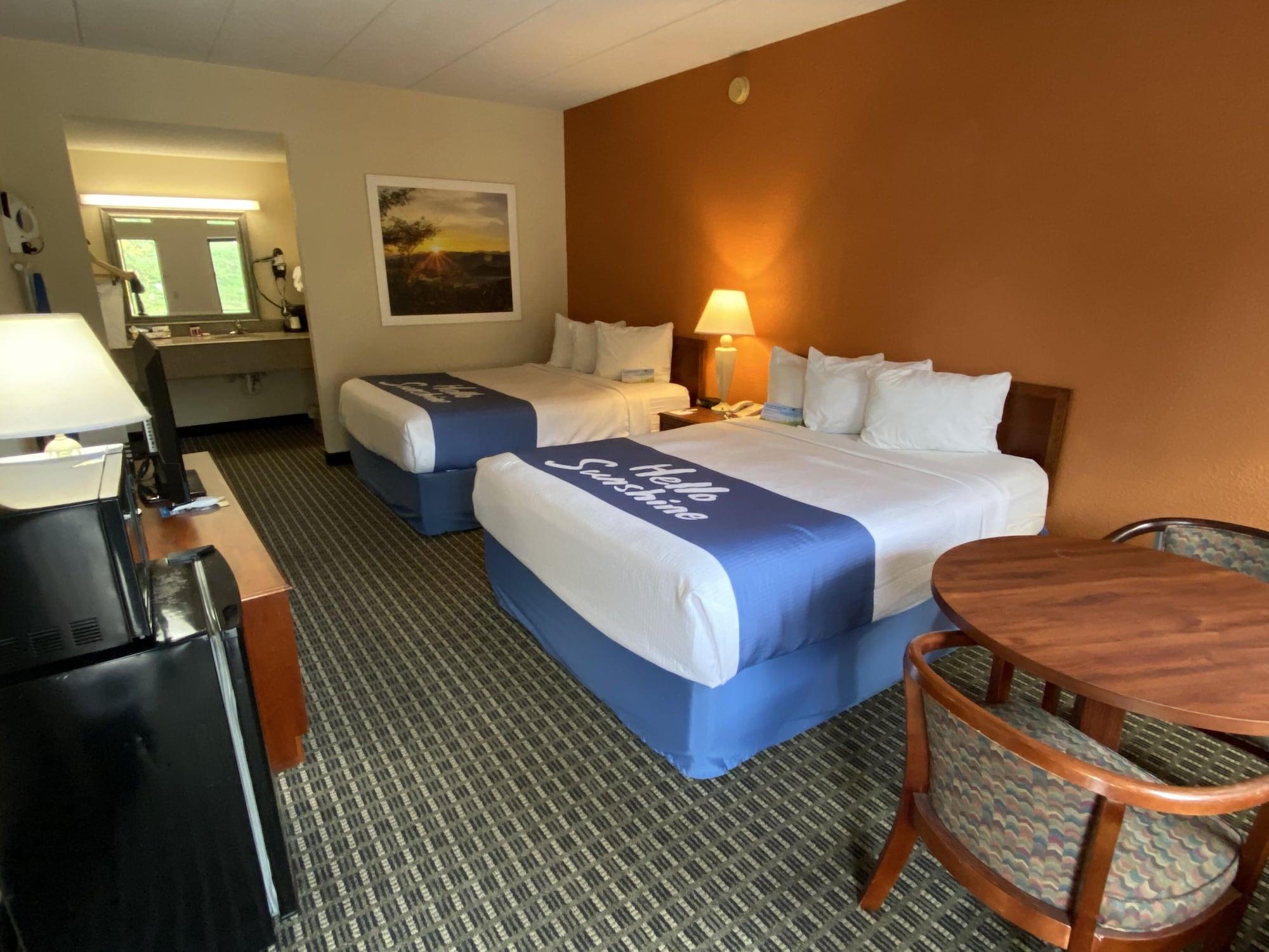 Days Inn By Wyndham Morehead Εξωτερικό φωτογραφία
