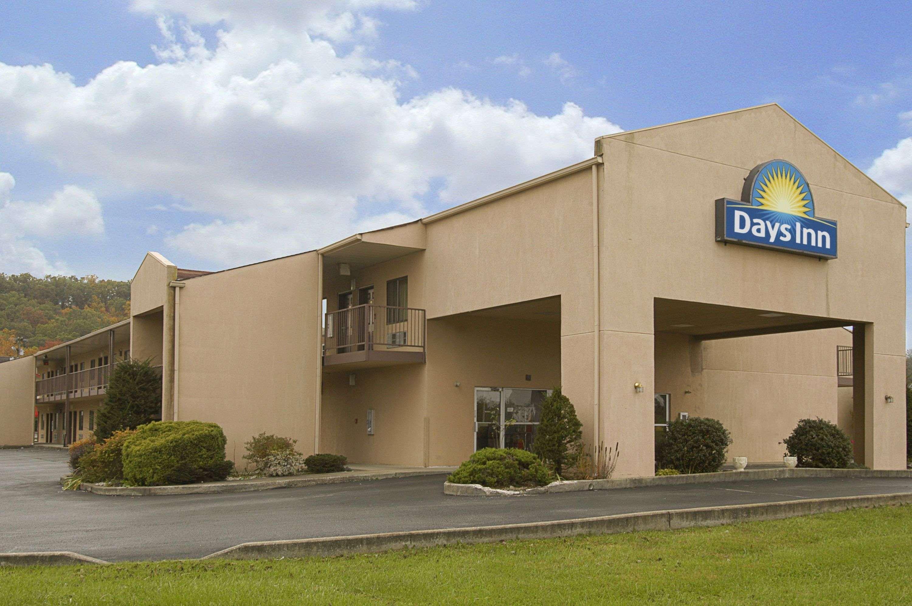 Days Inn By Wyndham Morehead Εξωτερικό φωτογραφία